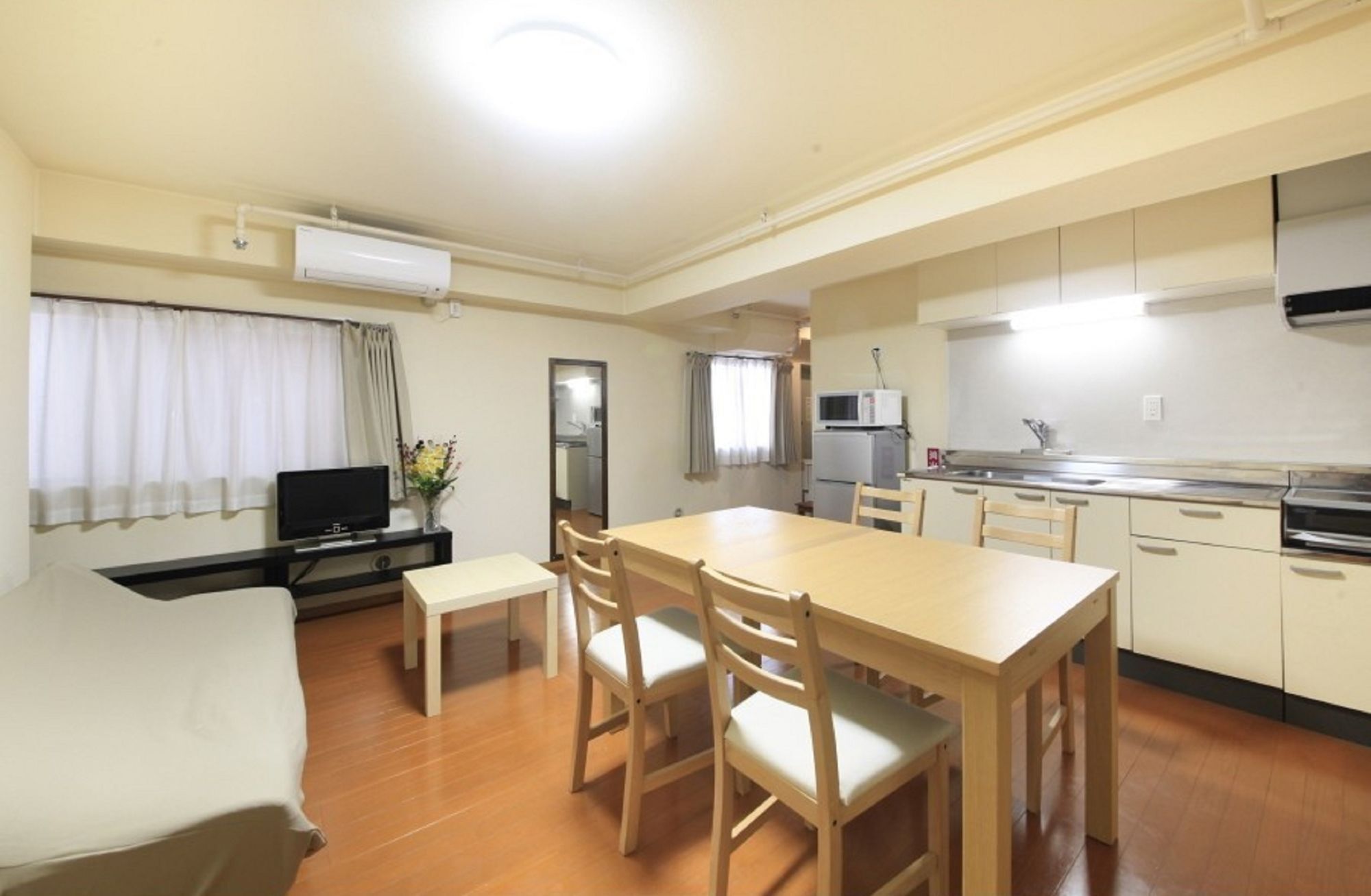 Shinjuku Urban Hotell 2*